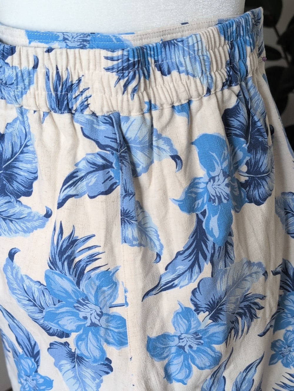 Draper's & Damon's Women's Blue Floral Wide-Leg Linen Blend Cropped Pants Petite - Picture 4 of 11